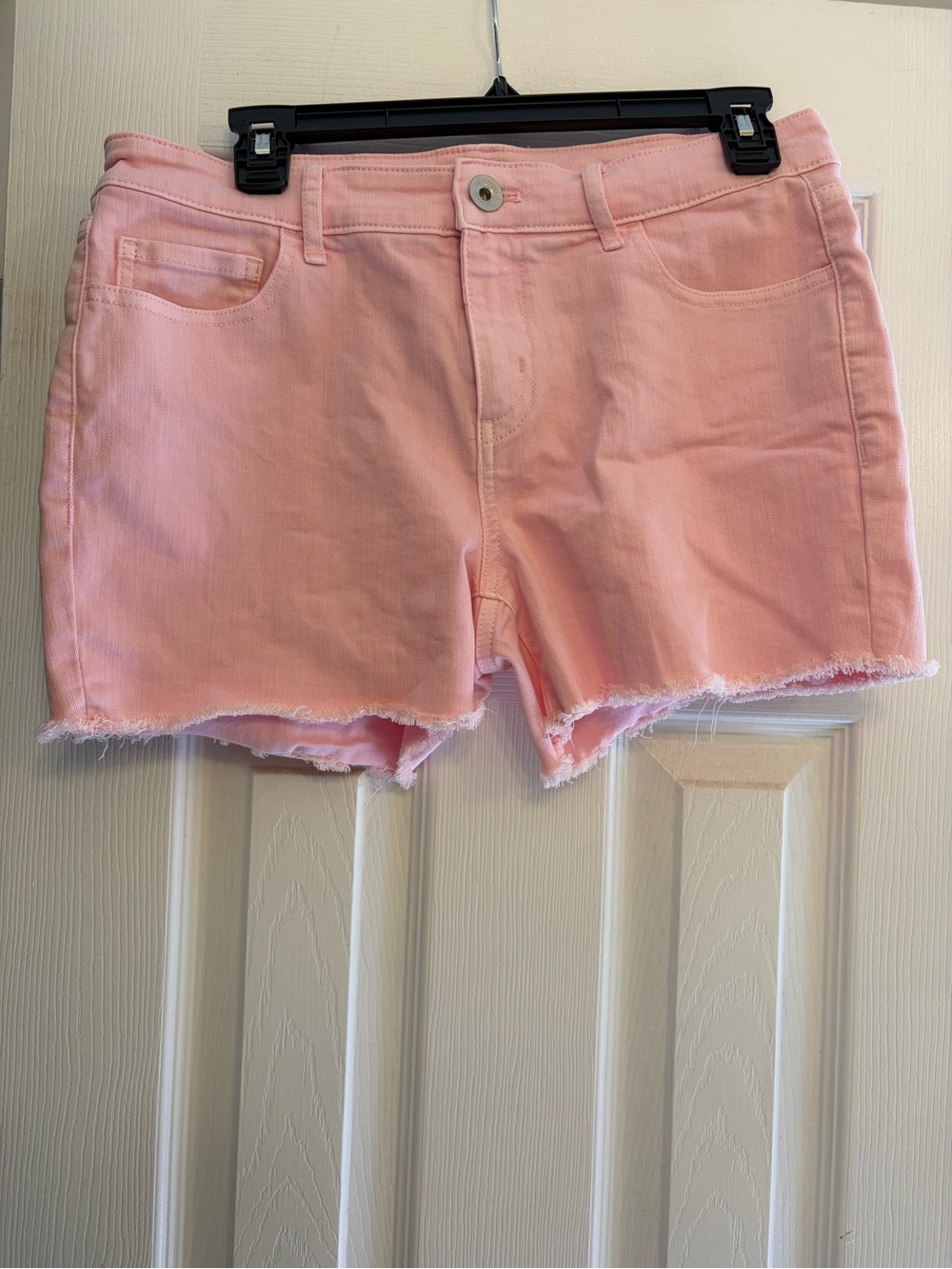Vineyard Vines Pastel Pink Frayed Hem Denim Shorts